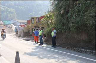 G321線大納段路面中修工程一標(biāo)段 提前完成路面修補任務(wù)