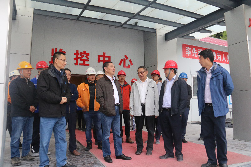 省交通投資集團(tuán)黨委副書記、副董事長(zhǎng)、總經(jīng)理 周黎明赴九綿高速LJ9項(xiàng)目檢查指導(dǎo)工作