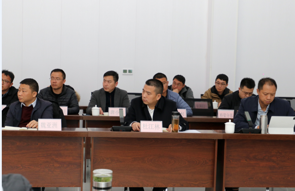 川交公司黨委書記、董事長(zhǎng)杜江林赴康新高速公路工程總承包指揮部檢查指導(dǎo)工作