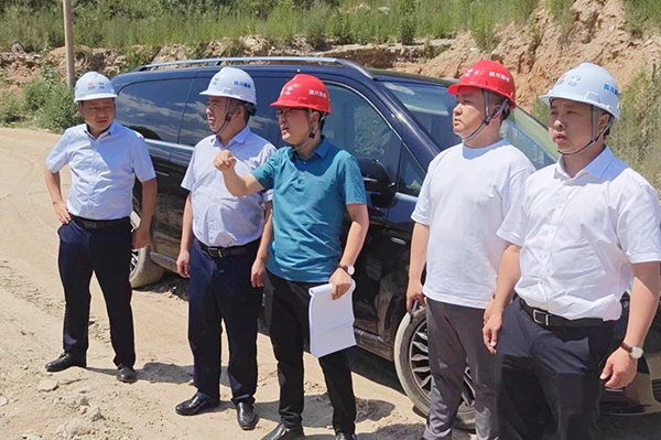 川交公司黨委書記、董事長(zhǎng)杜江林赴門頭溝區(qū)國(guó)道108三期道路工程土建第1標(biāo)段項(xiàng)目檢查指導(dǎo)工作