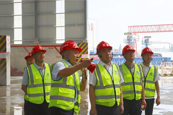 川交公司黨委書記、董事長(zhǎng)杜江林赴成德鐵路S11線自動(dòng)上料拌合站及成德線土建5工區(qū)項(xiàng)目指導(dǎo)工作